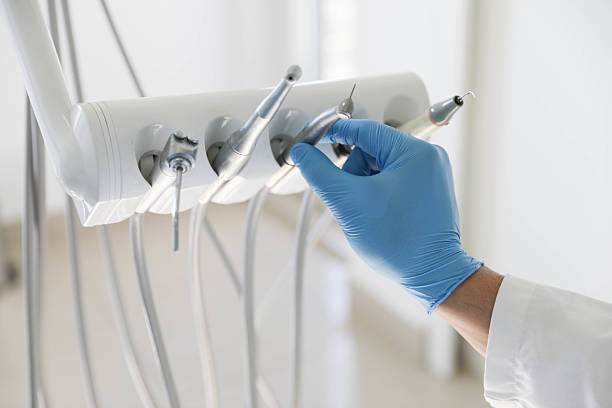 Professional Teeth Cleaning And Checkup technician working in Winnetka, IL